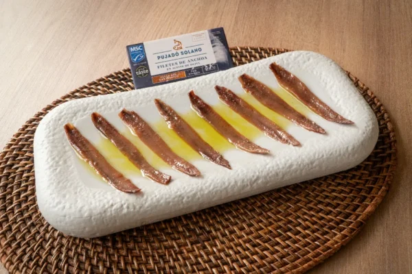 8 Filetes Especiales de Anchoa del Cantábrico de Costera en Aceite de Oliva Lata 50 g - Imagen 4